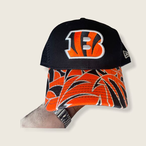 New Era Other - New Era Cincinnati bengals fitted hat M/L